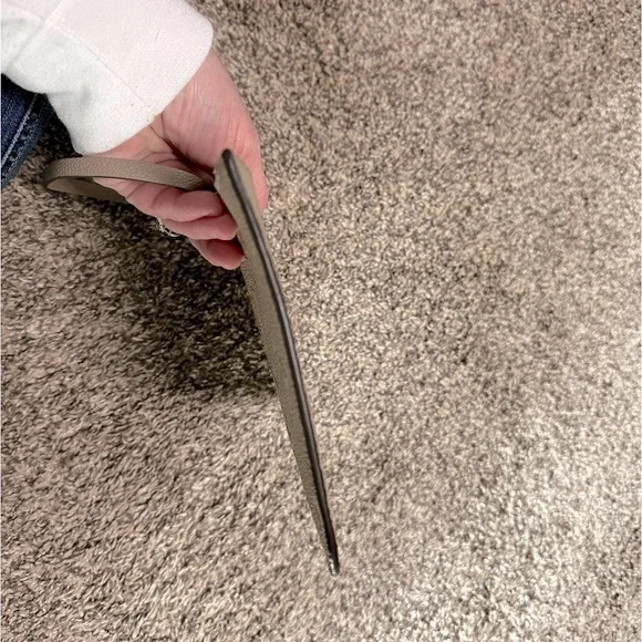 Louis Vuitton Monogram Empreinte Pochette - Picture 8 of 11